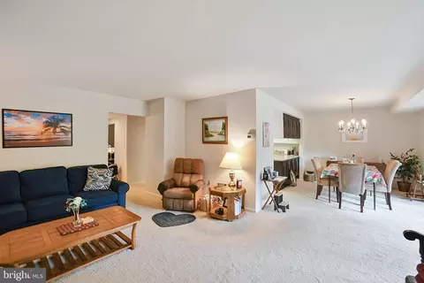 3360 Gleneagles Dr #71-1B, Silver Spring, MD 20906 photo 2