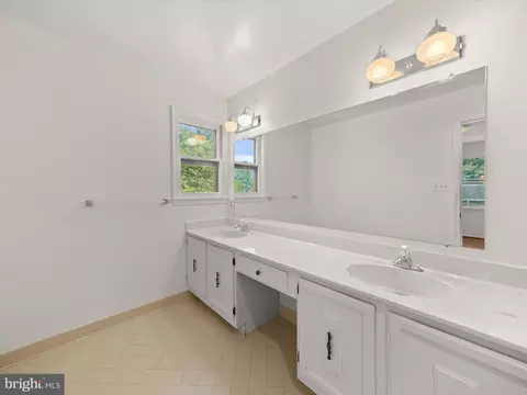 222 Springloch Rd, Silver Spring, MD 20904 photo 33