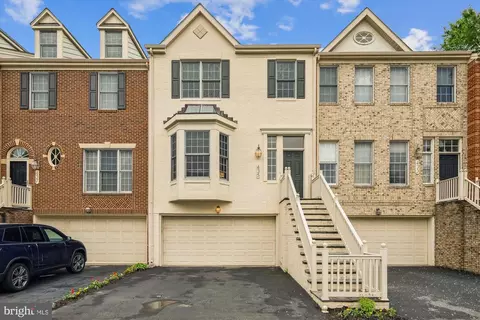 435 Winding Rose Dr, Rockville, MD 20850