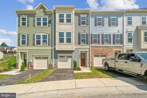 26468 Sir Jamie Ter, Damascus, MD 20872