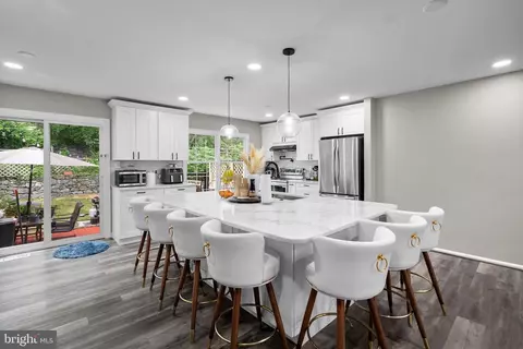 Kitchen - 1949 Catoctin Ter, Silver Spring, MD 20906 photo 2 of 6