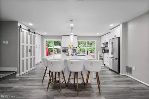 Kitchen - 1949 Catoctin Ter, Silver Spring, MD 20906 photo 3 of 6