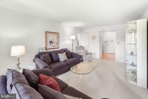 15107 Interlachen Dr #2-625, Silver Spring, MD 20906 photo 4