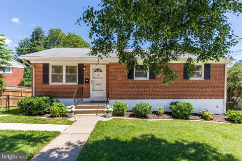 4709 Creek Shore Dr, Rockville, MD 20852