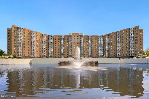 3330 N Leisure World Blvd #5-428, Silver Spring, MD 20906