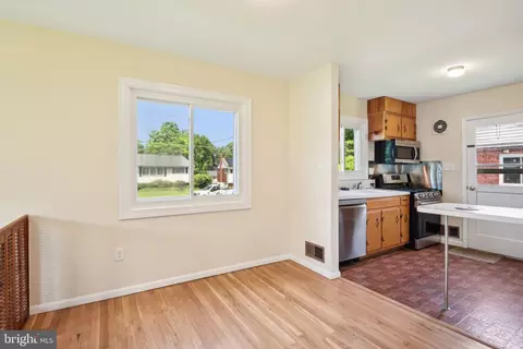 13401 Dauphine St, Silver Spring, MD 20906 photo 6
