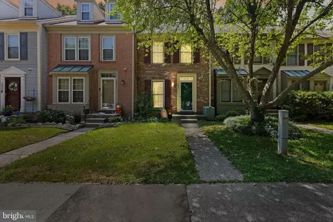 3804 Angelton Ct, Burtonsville, MD 20866