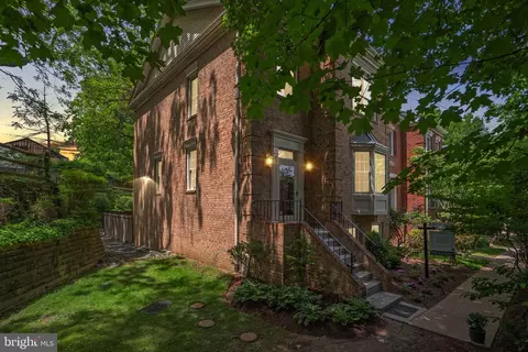 10938 Rocky Mount Way, Silver Spring, MD 20902 photo 2
