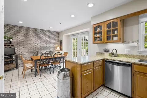 10938 Rocky Mount Way, Silver Spring, MD 20902 photo 9