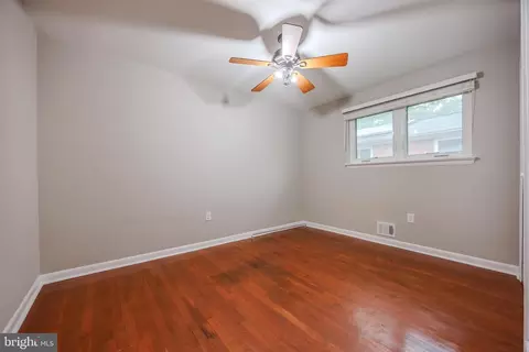 Bedroom - 808 Gregorio Dr, Silver Spring, MD 20901 photo 5 of 8
