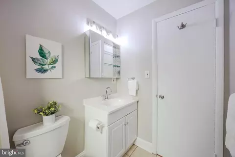 Bath - 808 Gregorio Dr, Silver Spring, MD 20901 photo 4 of 4