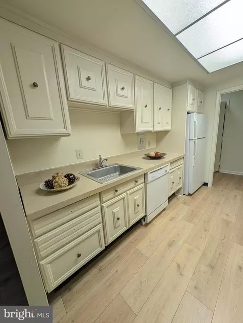 Kitchen - 3576 Chiswick Ct #34-2A, Silver Spring, MD 20906 photo 7 of 8