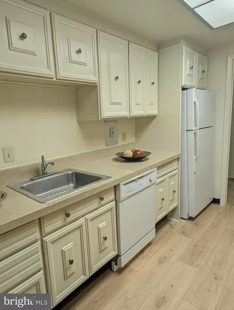 Kitchen - 3576 Chiswick Ct #34-2A, Silver Spring, MD 20906 photo 3 of 8