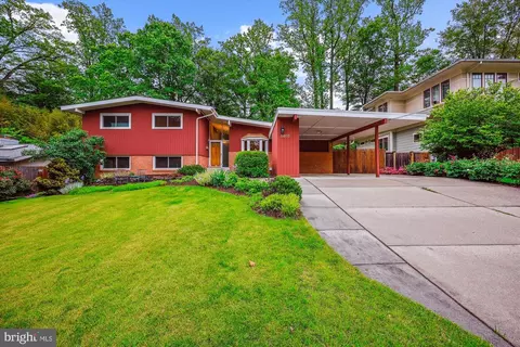 8403 Westmont Ter, Bethesda, MD 20817