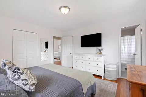 Bedroom - 10403 Conover Dr, Silver Spring, MD 20902 photo 4 of 7