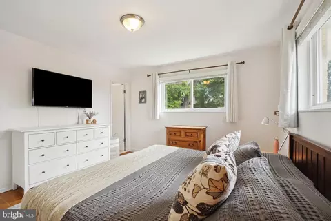 Bedroom - 10403 Conover Dr, Silver Spring, MD 20902 photo 3 of 7