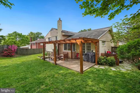 Exterior - 10403 Conover Dr, Silver Spring, MD 20902 photo 8 of 9