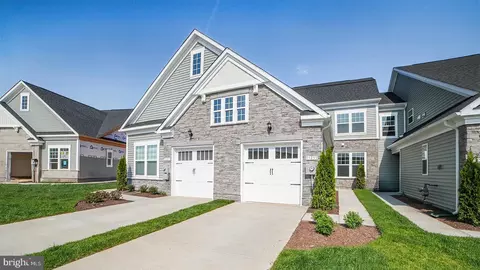 13255 Petrel St, Clarksburg, MD 20871