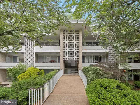 7545 Spring Lake Dr #7545-B, Bethesda, MD 20817