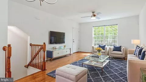11358 King George Dr #10, Wheaton, MD 20902 photo 2