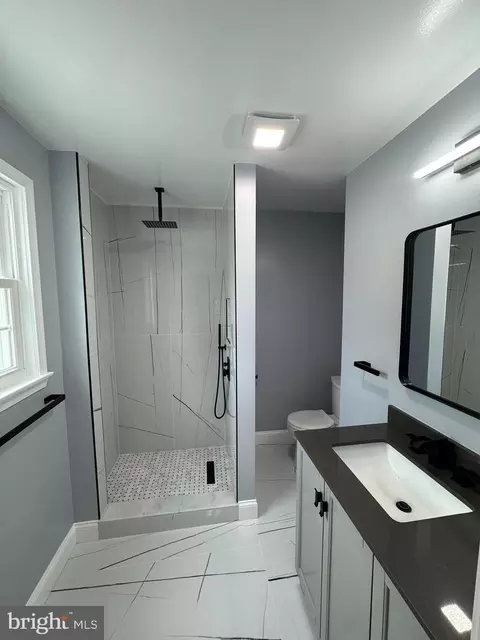 Bath - 12432 Pretoria Dr, Silver Spring, MD 20904 photo 2 of 6