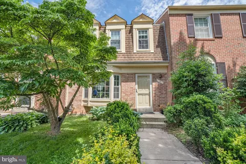 11 Shagbark Ct, Rockville, MD 20852