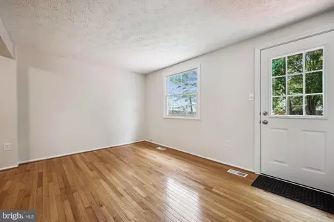 1279 Elm Grove Cir, Silver Spring, MD 20905 photo 11