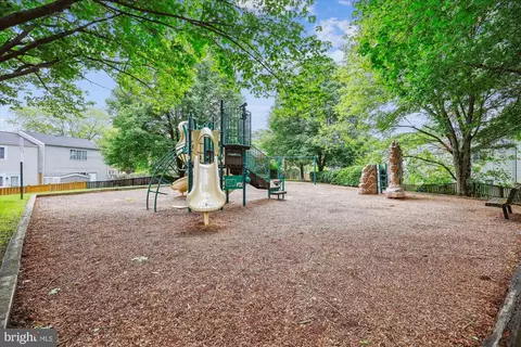 1279 Elm Grove Cir, Silver Spring, MD 20905 photo 29