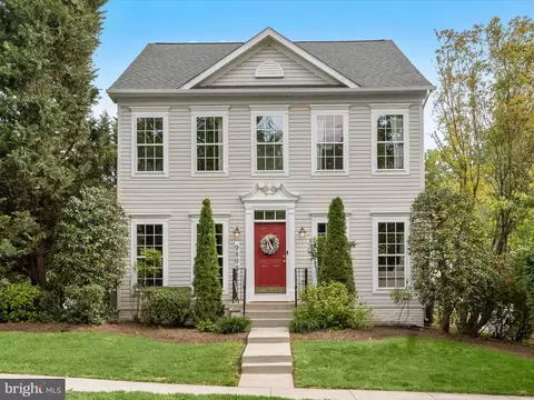 9808 Darcy Forest Dr, Silver Spring, MD 20910