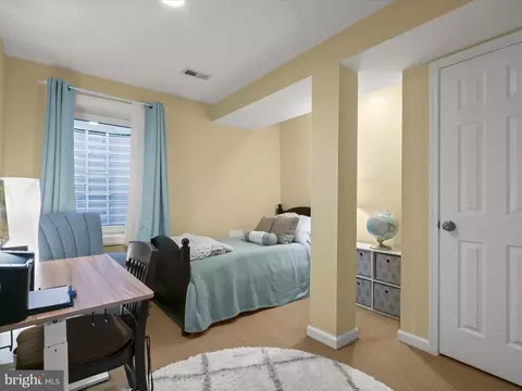 Bedroom - 9808 Darcy Forest Dr, Silver Spring, MD 20910 photo 14 of 15
