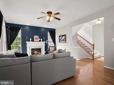 Living - 9808 Darcy Forest Dr, Silver Spring, MD 20910 photo 3 of 8