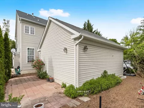 Exterior - 9808 Darcy Forest Dr, Silver Spring, MD 20910 photo 9 of 12