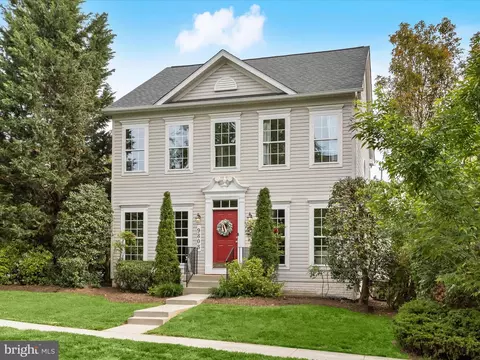 Exterior - 9808 Darcy Forest Dr, Silver Spring, MD 20910 photo 2 of 12