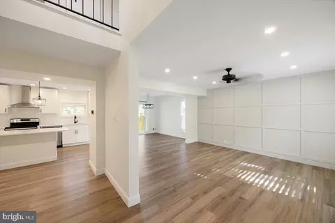 11 Millcrest Ct, Derwood, MD 20855