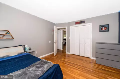Bedroom - 24624 Ridge Rd, Damascus, MD 20872 photo 4 of 7