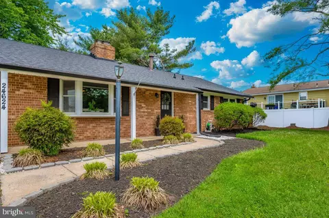 Exterior - 24624 Ridge Rd, Damascus, MD 20872 photo 3 of 9
