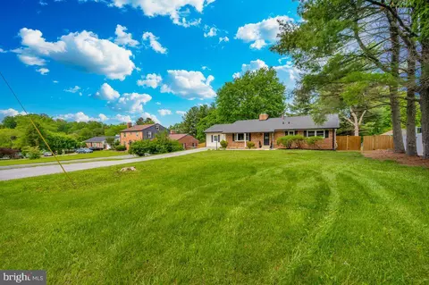 Exterior - 24624 Ridge Rd, Damascus, MD 20872 photo 5 of 9