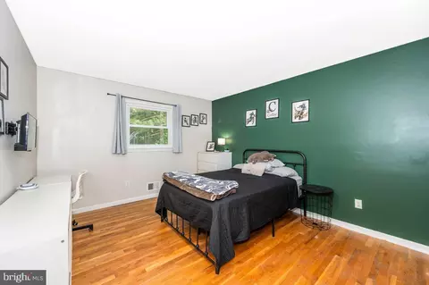 Bedroom - 24624 Ridge Rd, Damascus, MD 20872 photo 6 of 7