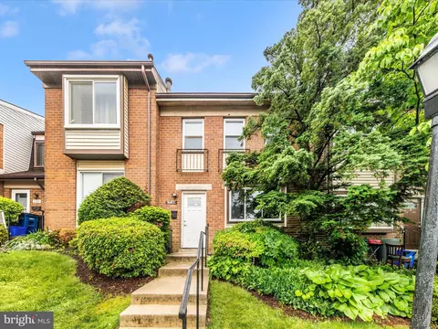 Exterior - 2350 Sun Valley Cir, Silver Spring, MD 20906 photo 2 of 3