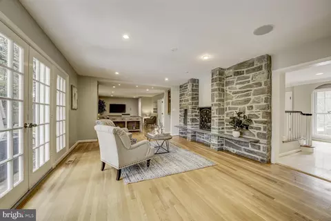 Living - 10013 Ormond Rd, Potomac, MD 20854 photo 1 of 7