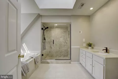 Bath - 10013 Ormond Rd, Potomac, MD 20854 photo 3 of 6