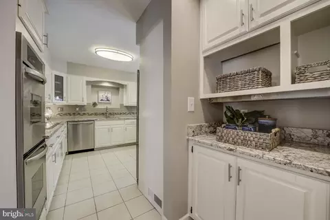 Kitchen - 10013 Ormond Rd, Potomac, MD 20854 photo 3 of 3