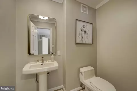Entry Way - 10013 Ormond Rd, Potomac, MD 20854 photo 3 of 4