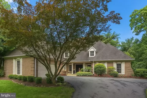 10013 Ormond Rd, Potomac, MD 20854