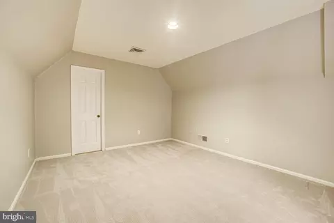 Bedroom - 10013 Ormond Rd, Potomac, MD 20854 photo 3 of 3
