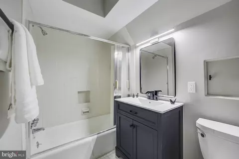 Bath - 10013 Ormond Rd, Potomac, MD 20854 photo 4 of 6