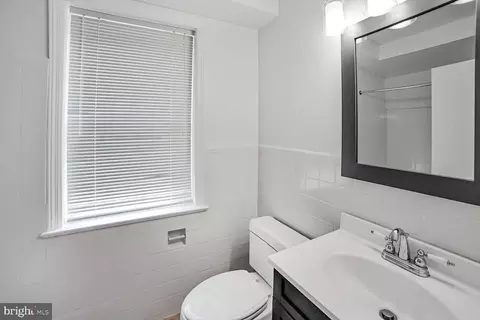 Bath - 2240 Washington Ave #101A, Silver Spring, MD 20910 photo 1 of 1