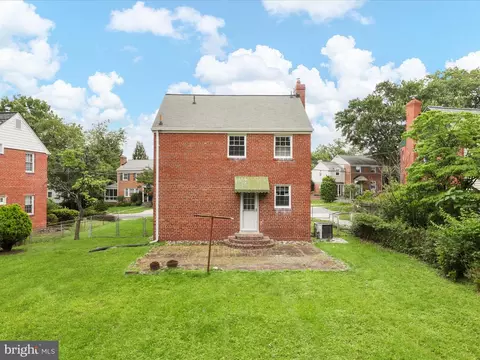 Exterior - 1808 Cody Dr, Silver Spring, MD 20902 photo 7 of 9