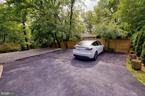 Exterior - 2925 Covington Rd, Silver Spring, MD 20910 photo 6 of 18