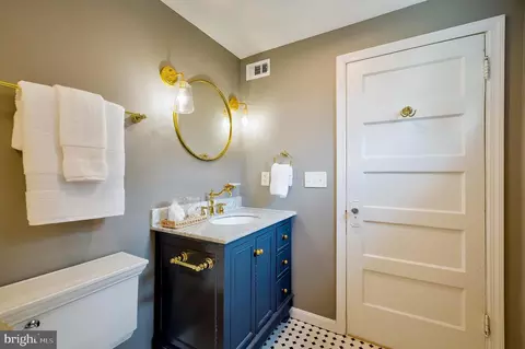 Bath - 2925 Covington Rd, Silver Spring, MD 20910 photo 5 of 5